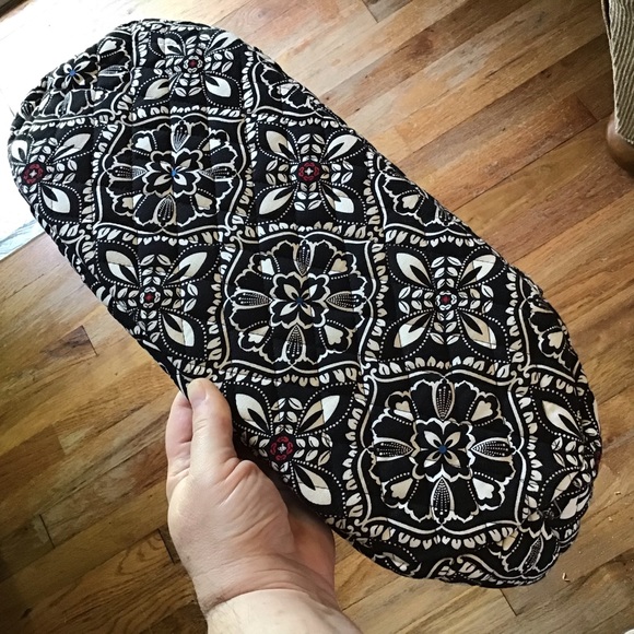 Vera Bradley Large Toggle Tote Barcelona EUC - Picture 3 of 7